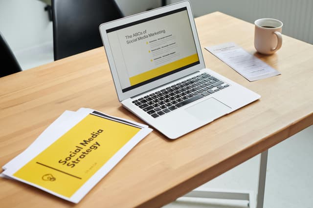 Social Media & Digital Marketing alt